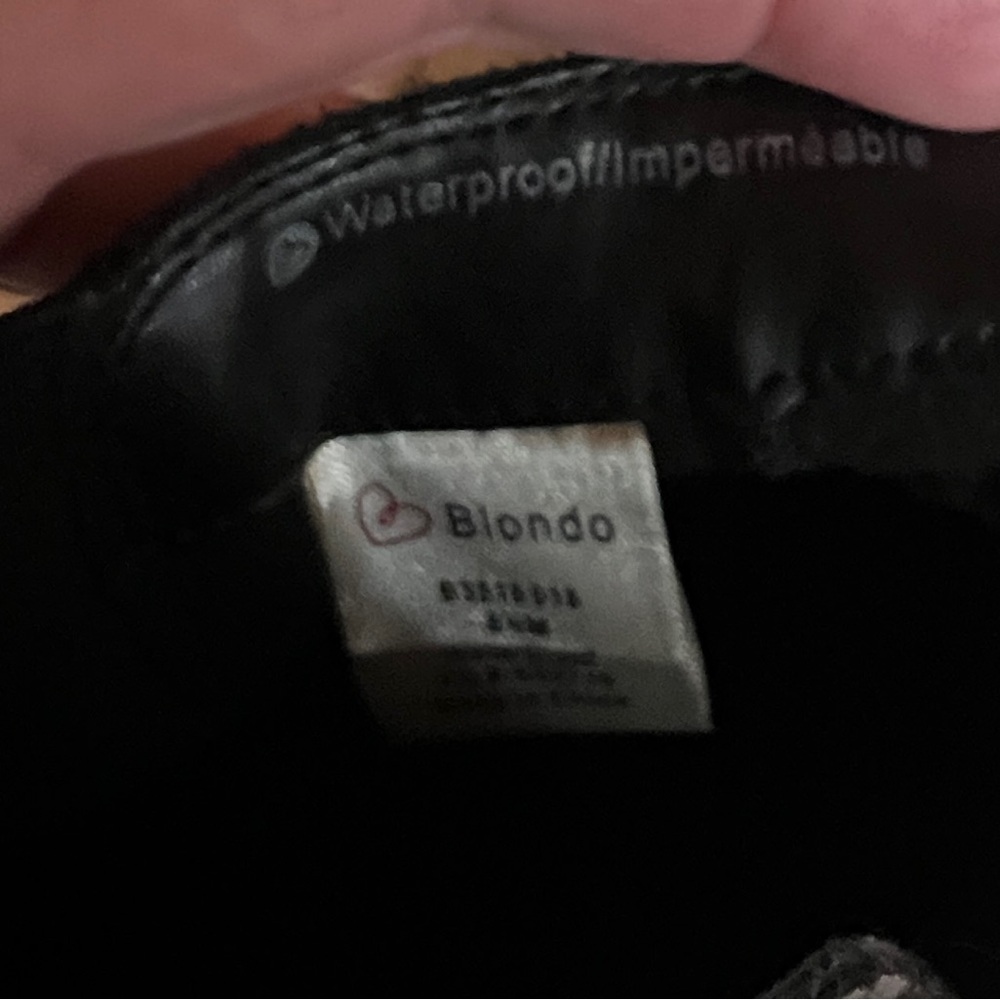 Blondo gently loved black “suede” 8.5M - Picture 8 of 8